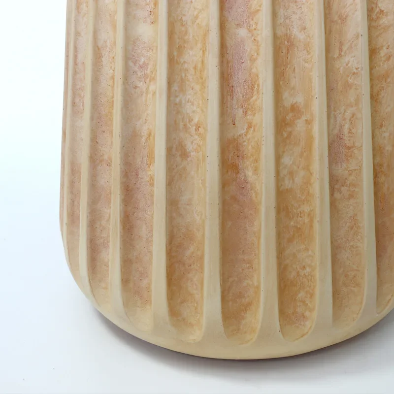 طاولة قهوة جانبية عصرية بتصميم بسيط من أكسيد المغن...