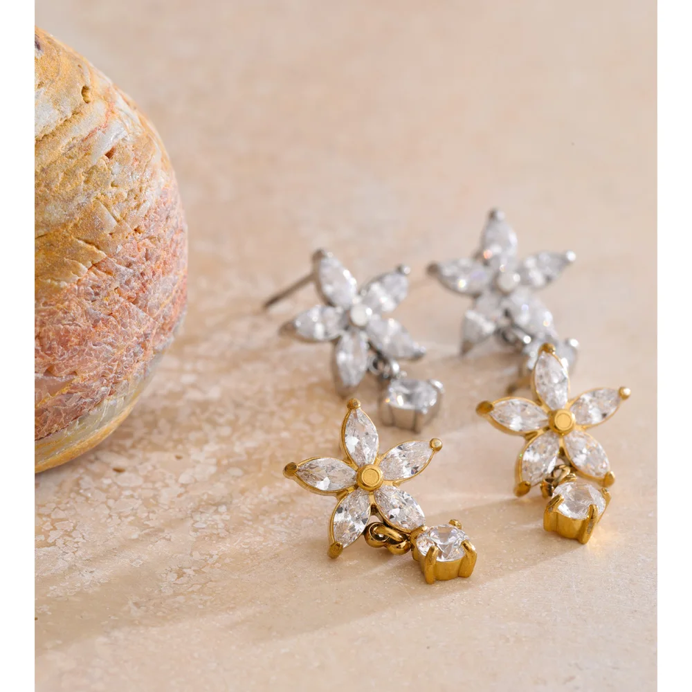 Yhpup Cubic Zirconia Flower Stud Earrings