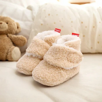 Stivaletto in pile accogliente per neonato e ragazza, per neonato, per rimanere su pantofole, scarpe da culla antiscivolo con pinza calda invernale