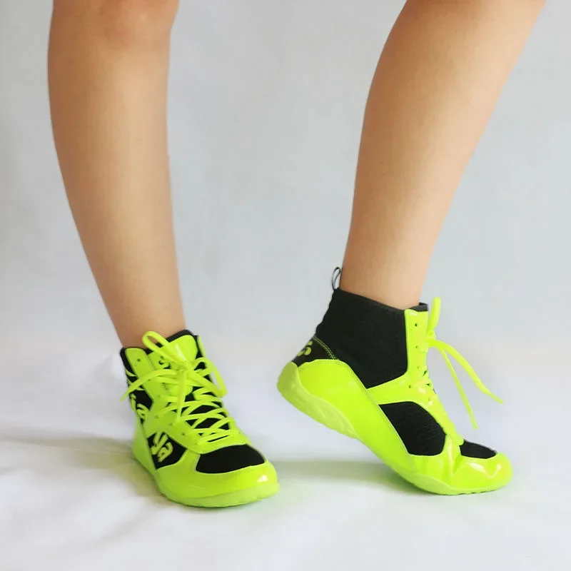 Breathable Soft Sole Fitting Wrestling Shoe High Top Training Lightweight Boxing Shoe Women Indoor Fitness Sneakers