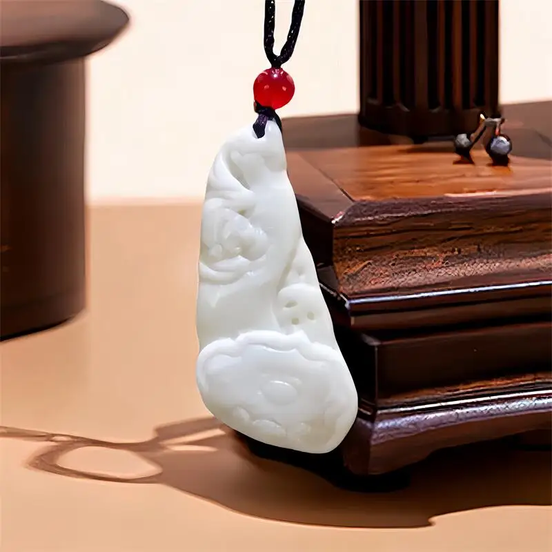 

Natural White Real Jade Bat Pendant Necklace Accessories Gift Charm Talismans Chinese Amulet Fashion Carved Jewelry Luxury