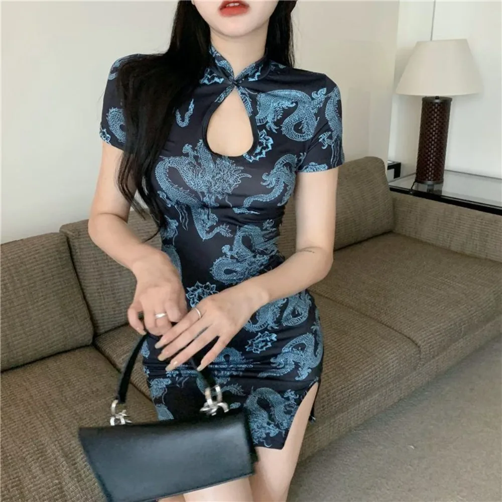 Štíhlý drak tisk cheongsam Čínské styl vintage krátce rukáv dámská oblečení forking výšivka Čínské cheongsam paní