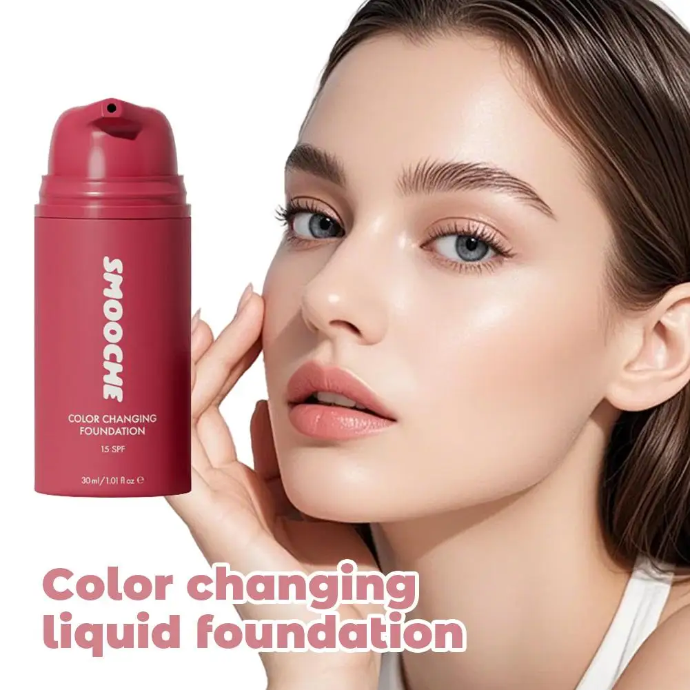 Il fondotinta naturale che cambia colore ogni giorno illumina la carnagione opaca, uniforma il tono della pelle non uniforme e crea un trucco elegante e impeccabile