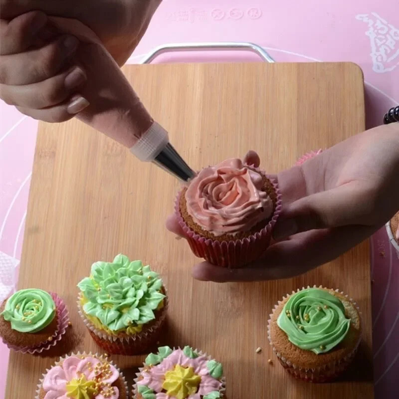 DIY Cake Decorating Nozzles Stainless Steel Icing Piping Nozzle Pastry Tips Tulip Flower Cookie Chocolate Mold Baking Tool