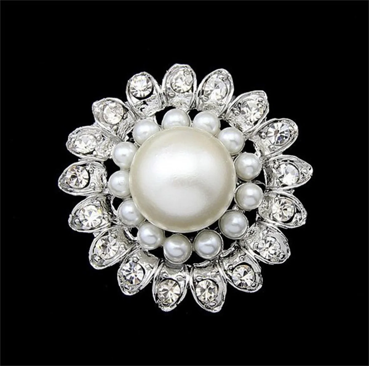 Brooches Exquisite Imitation Pearl Rhinestone Flower For Women Elegant Circle Wreath Leaf Lapel Pins Wedding Decoration Jewelry