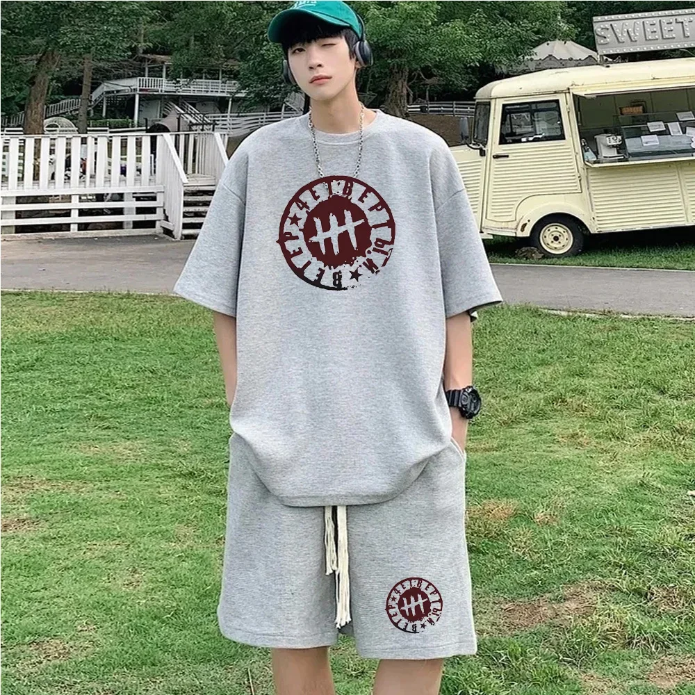 thumbnail image 1 of Conjunto deportivo informal coreano de verano con capucha y estampado de gofres para hombre, pantalones cortos holgados de manga corta, conjunto de 2 piezas, chándal con estampado de moda, 1 of 4