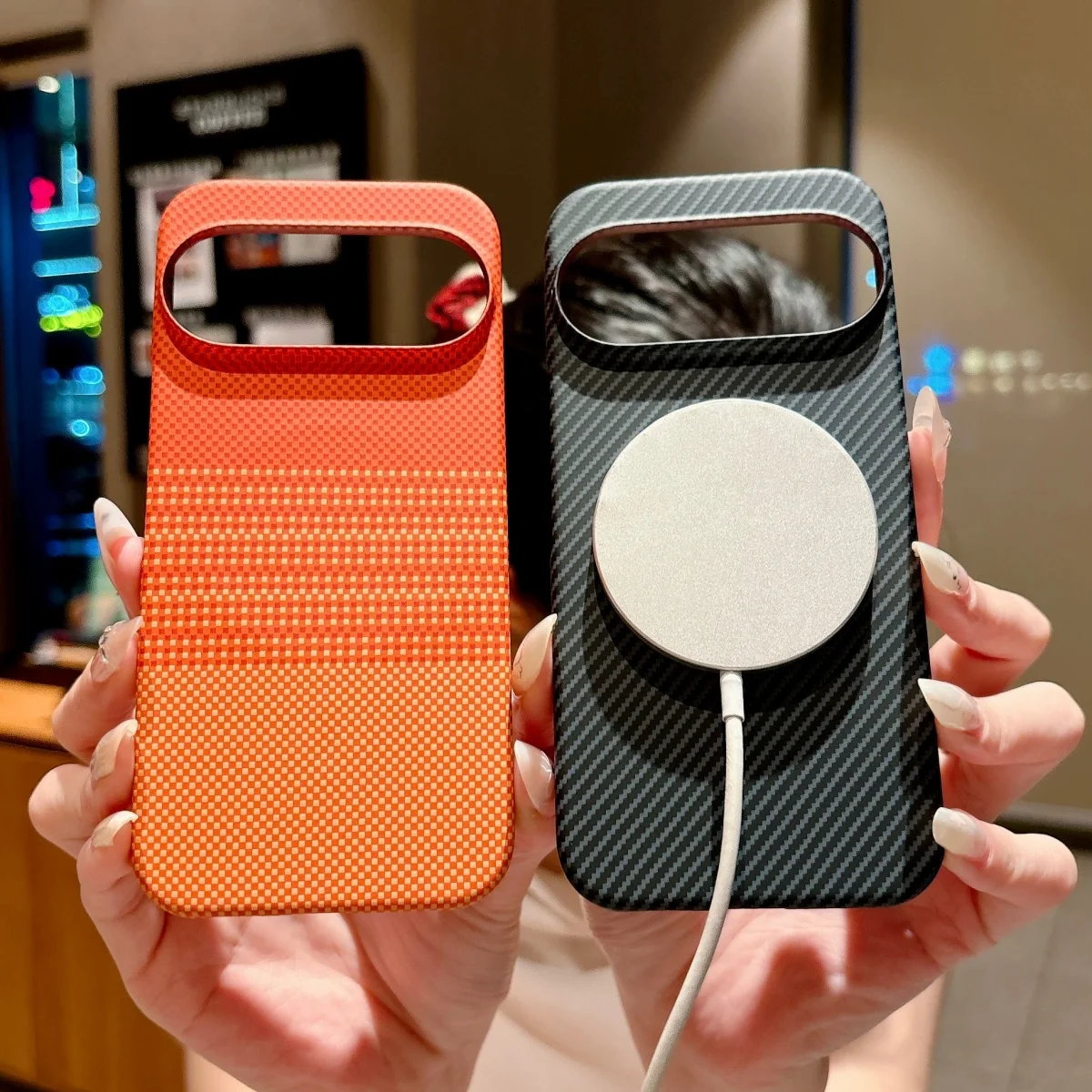 Premium Carbon Fiber Kevlar Magnetic Slim Phone Case with Magsafe Charging Compatibility