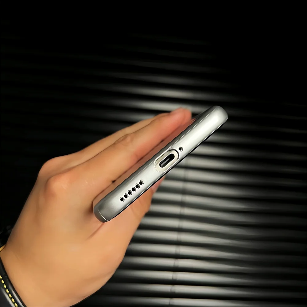 Luxury Matte Metallic Bumper Phone Case with Frosted Stripes Pattern
