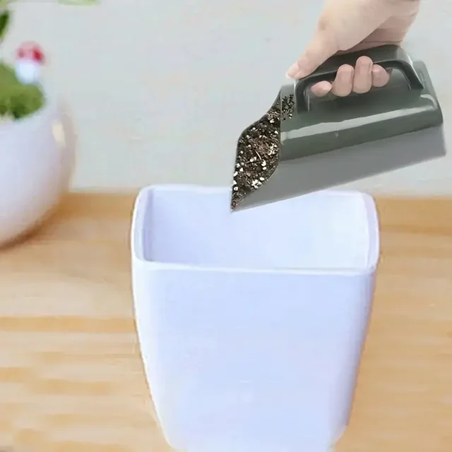 1pc Multipurpose Plastic Scoop for Succulent Planting,Large Garden Soil Shovel,Potting Gardening Tool,Aquarium Gravel Spade 3