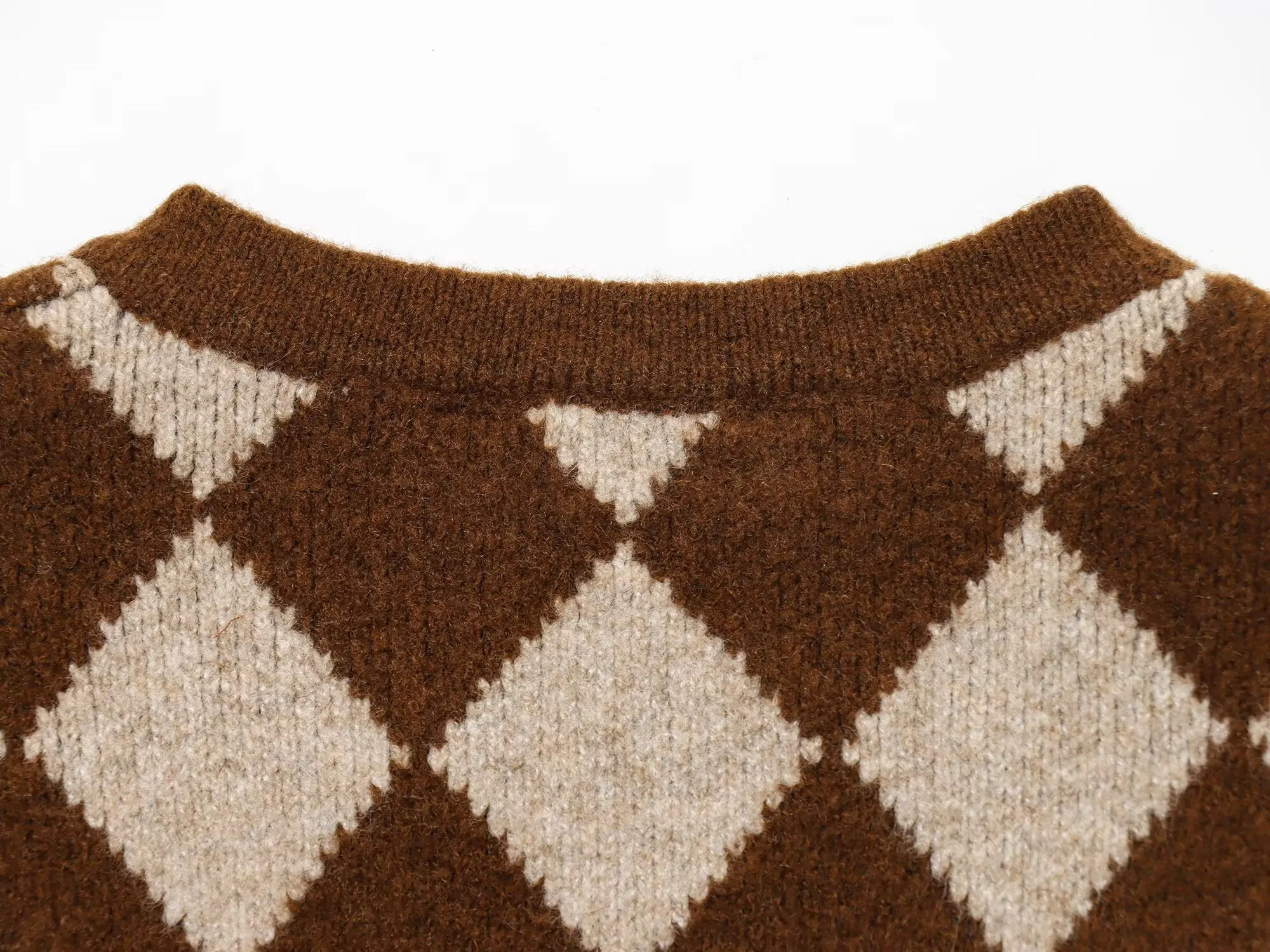 Women Contrasting Argyle Knit Cardigan Female O-Neck Long Sleeved Single Breasted Sweater Coat Lady Retro High Waisted Short Top