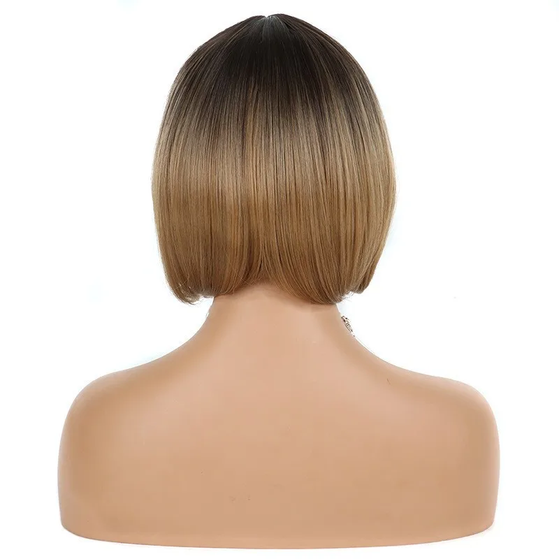 Рисунок 3 - Парик короткий прямой с челкой для женщин
