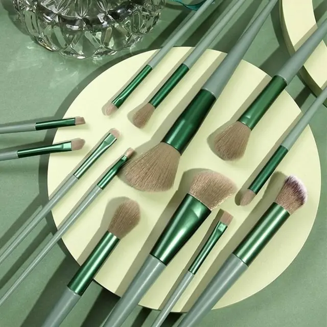 Kit de 13 brochas de maquillaje verde: Ideal para Principiantes y Viajes | Emoape