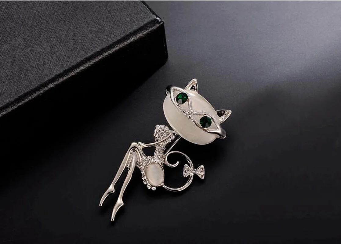 Opal Kitten Cat Eye Stone Brooch Crystal Collar Creativity Dress Fashionable Style Sexy Wedding Accessories metal crystal pins