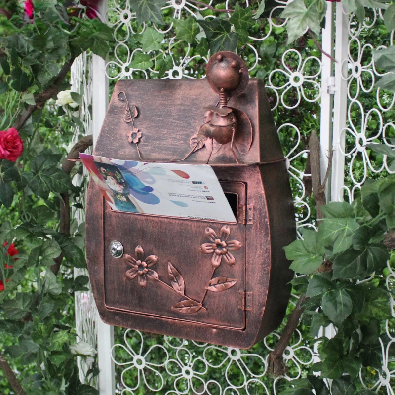 Villa Mailbox Idyllic and Retro Wall-Mounted with Lock Letter Box Post Box School Waterproof Outdoor Mailbox