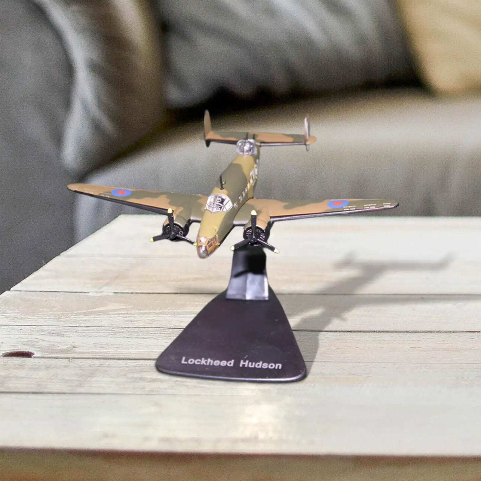 

coffee Model Lightweight Oornament with Display Base Home Decor 1:144 Scale Plane Model Fighter Toy for Bedroom Home Cafe