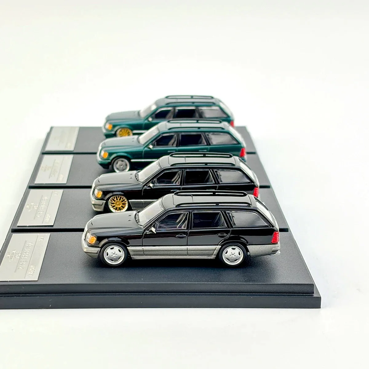 Mortal 1/64 BENS E Class Travel version S124 station wagon alloy simulation car model 2