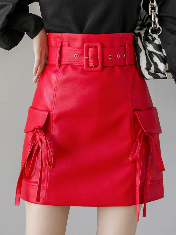 QOERLIN شيك بو الأسود تنورة صغيرة النساء الجانب سستة حزام رفع التنانير  الحمراء عالية الخصر جيوب مثير الدانتيل متابعة الجلود تنورة بطانة