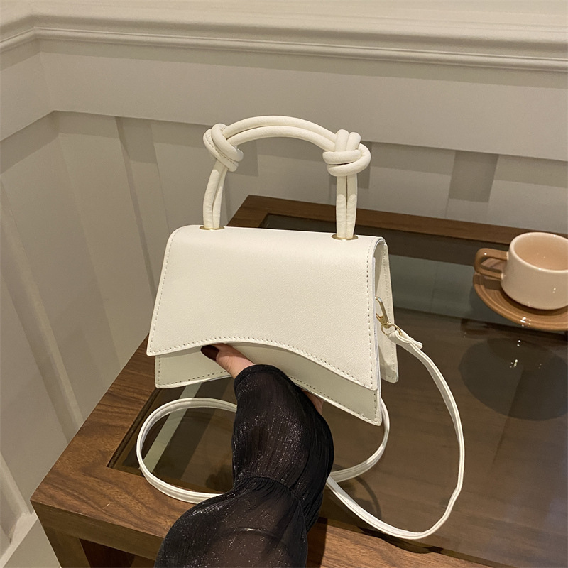 Fashionable Women's Shoulder Bag Pure Color Trendy Crossbody Bag Simple Casual Diagonal Bag Small Square Bags for Autumn Bolsos