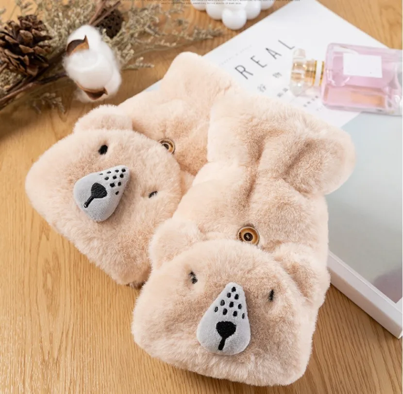 Рисунок 5 - Милые меховые варежки с животными