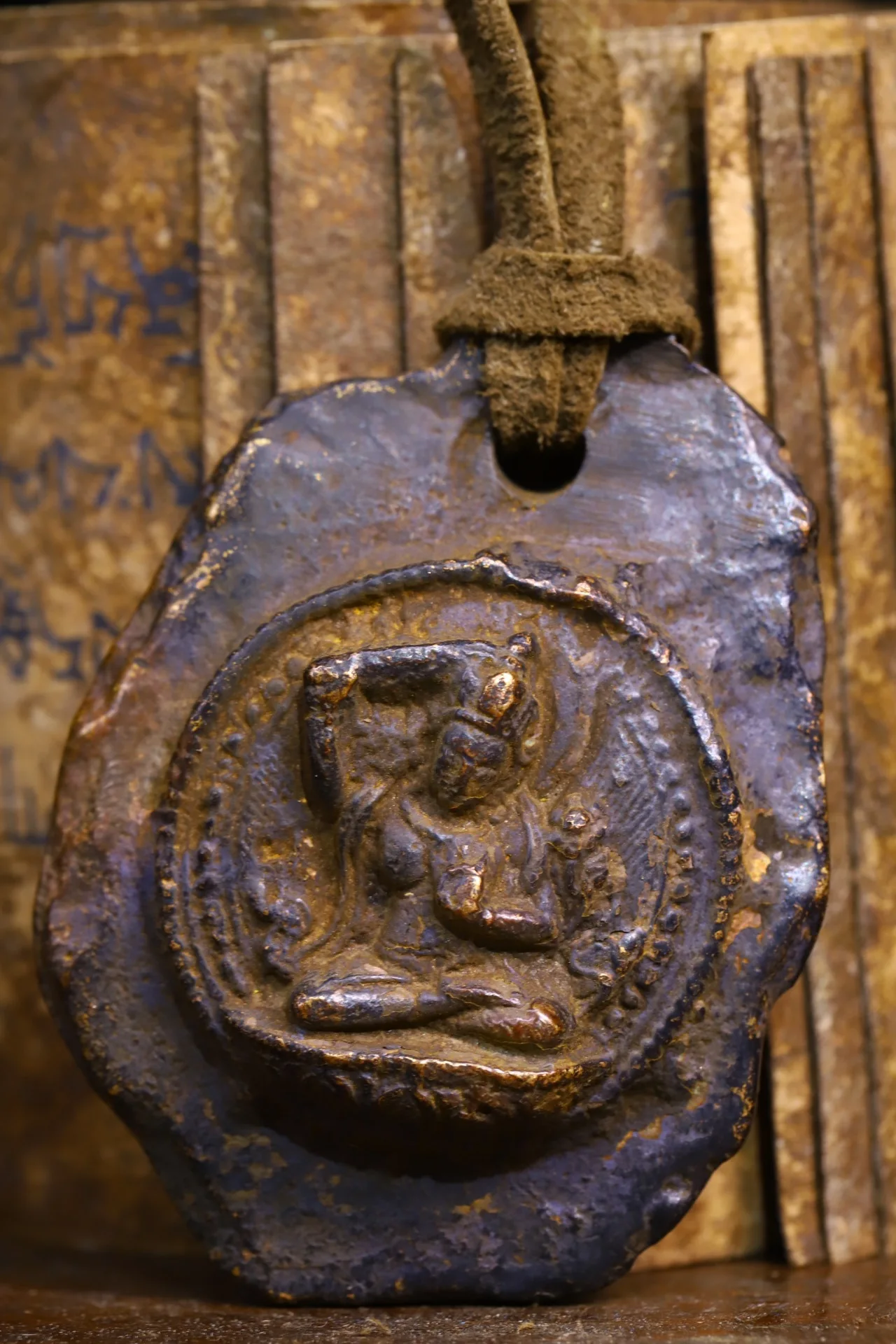 

3"Tibetan Temple Collection Old Bronze Cinnabar Manjusri Bodhisattva Buddha Card Pendant Amulet Dharma Town house Exorcism