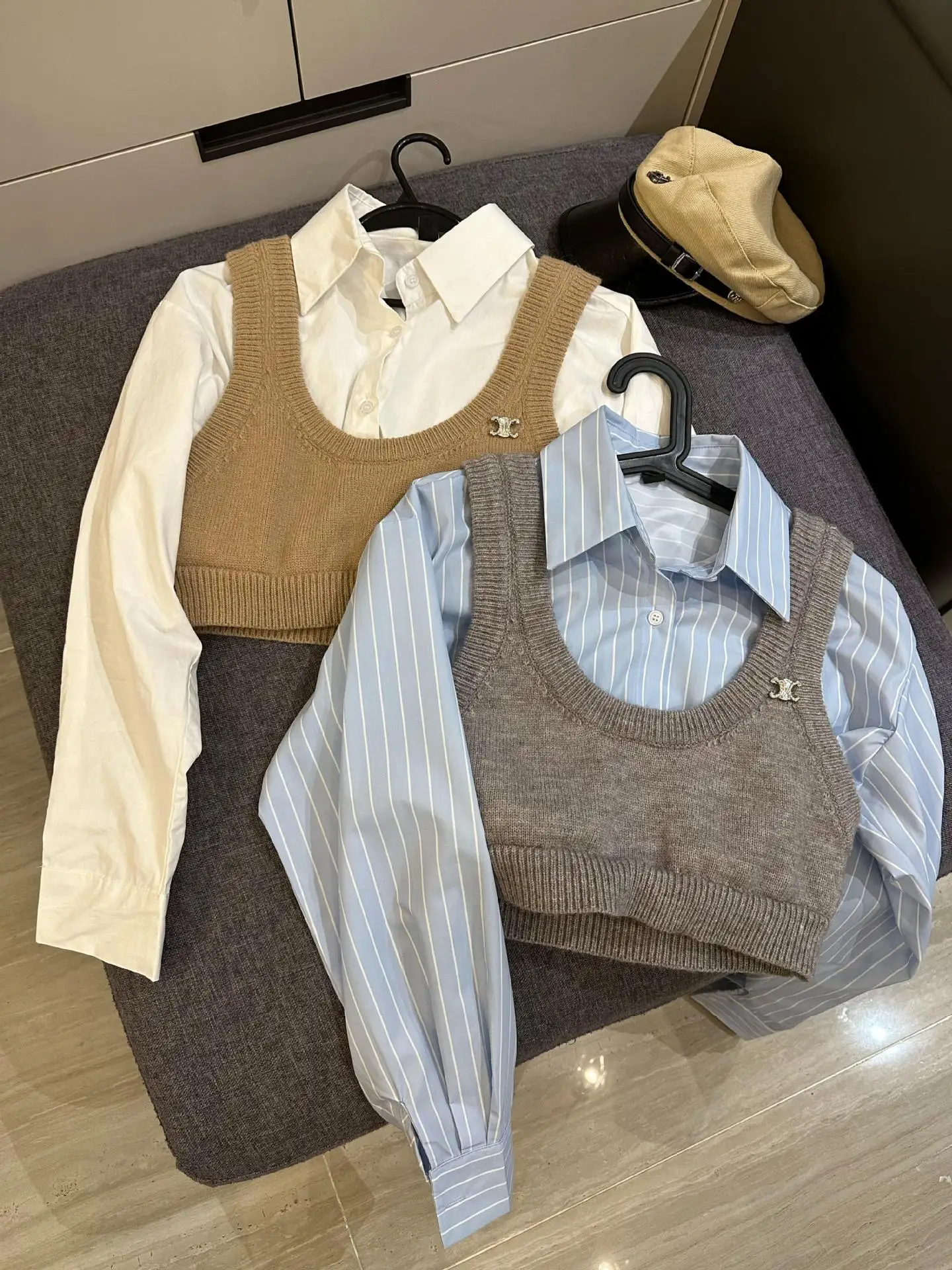 

2023 knit sling stitching fake two long-sleeved striped shirt short jacket