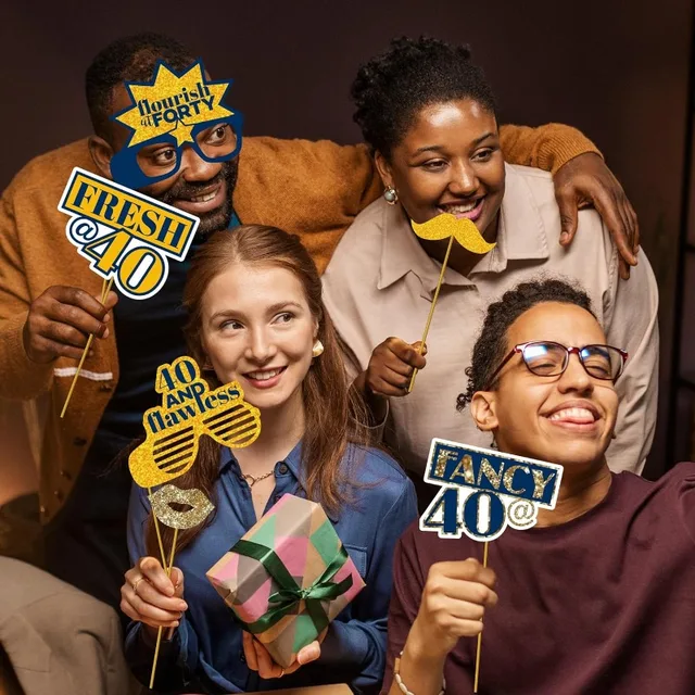 Kit Puntelli Photo Booth 40&deg; Compleanno - 38 Pezzi Oro Rosa Con Bastoncini Per Selfie E Feste