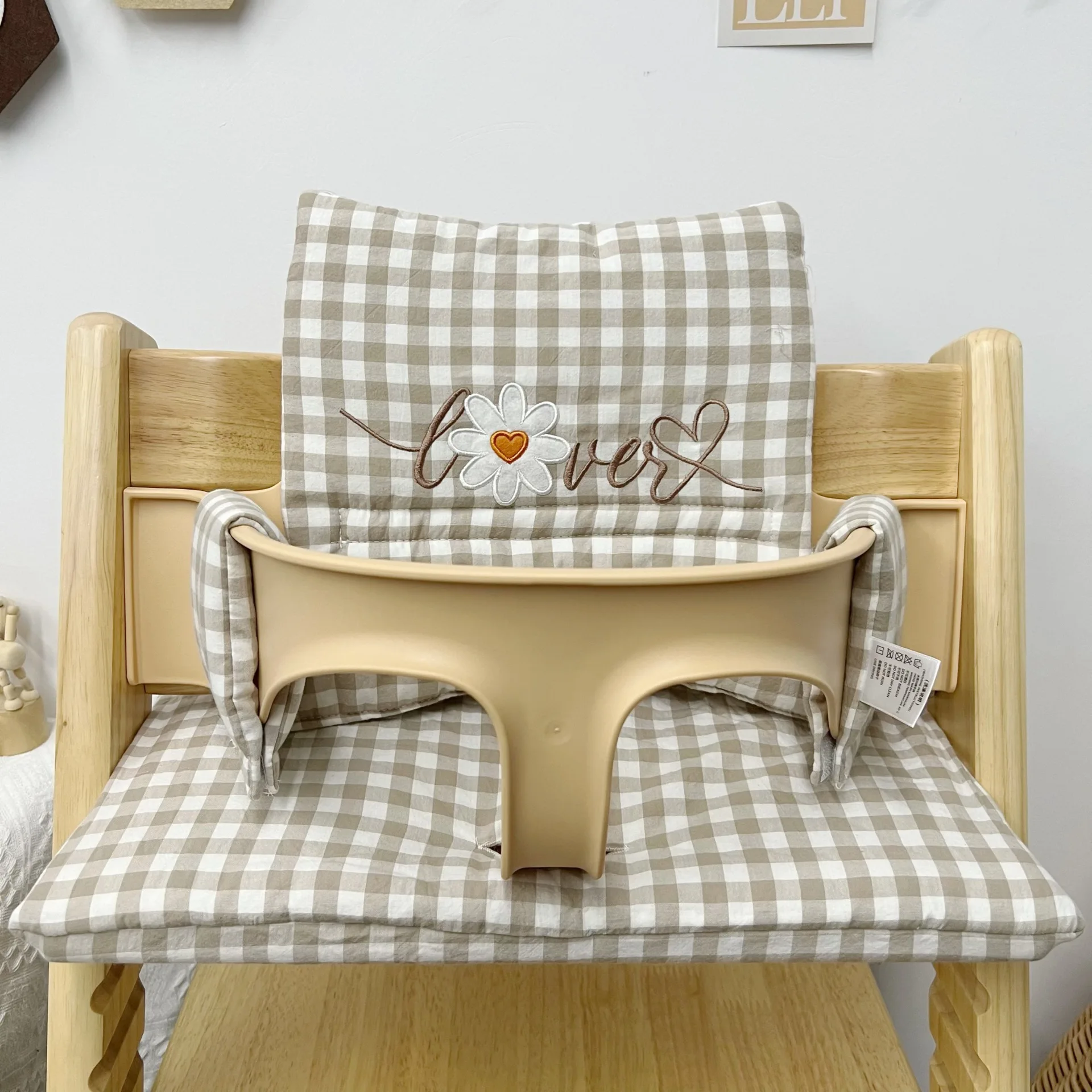 INS Baby High Chair Cushion Four Seasons Portable Non-slip Integrated Cushion Outdoor Baby High Chair Accessories