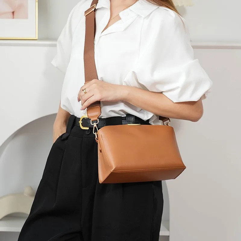 

Casual Leather Adjustable Straps Shoulder Bag Designer Solid Color Fashion Women Wide Strap Crossbody Bag Luxury Handbags New