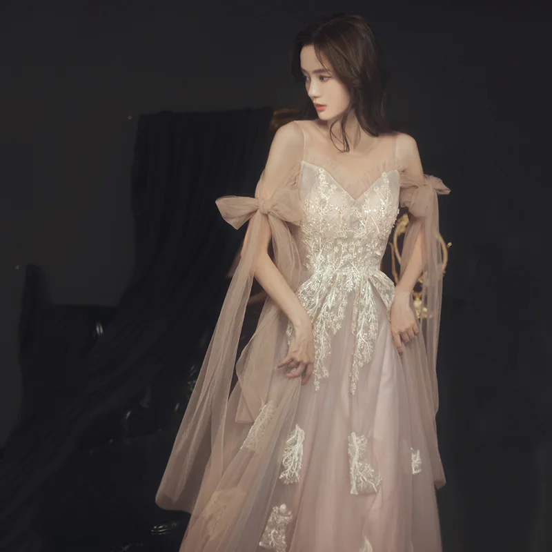 المضيف مساء نمط حزام المشاهير الأميرة وصيفه الشرف...