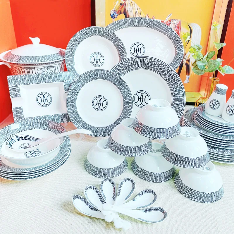 

Керамическая посуда в европейском стиле с 58 головками, Набор чашек и тарелок, домашний керамический подарок на свадьбу, ресторан, модельная комната отеля