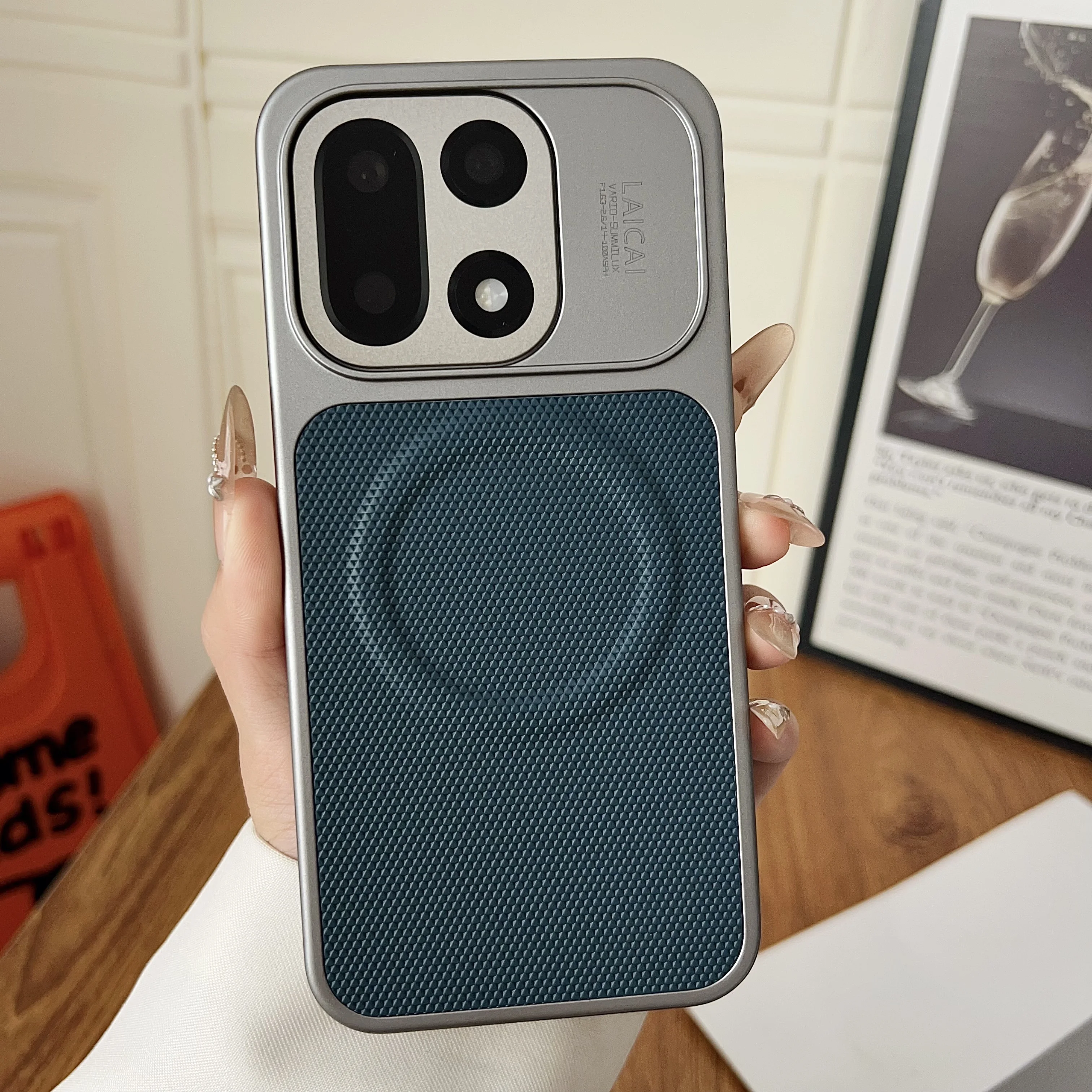 Luxury Triangular Pattern Magnetic Hard Shockproof Case
