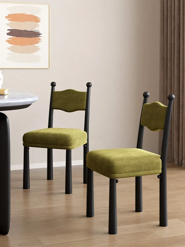 

Vintage style designer dining chair, white wax wood household chair, minimalist bedroom velvet dressing girl heart makeup chair