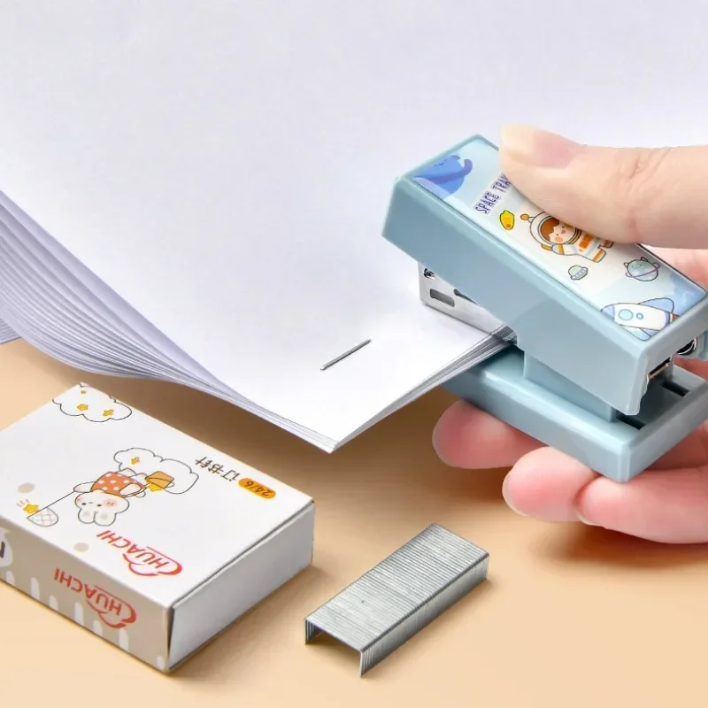 Mini Kawaii Stapler with 400pcs Staple Small Cute Cartoon Stapler Portable with Staple Student Supply Office Accessories