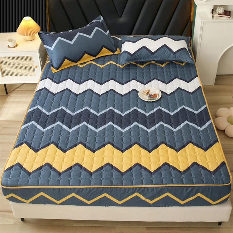 SkinFriendly Quilted Bed Cover Thick Fitted Bed Sheet with Queen King