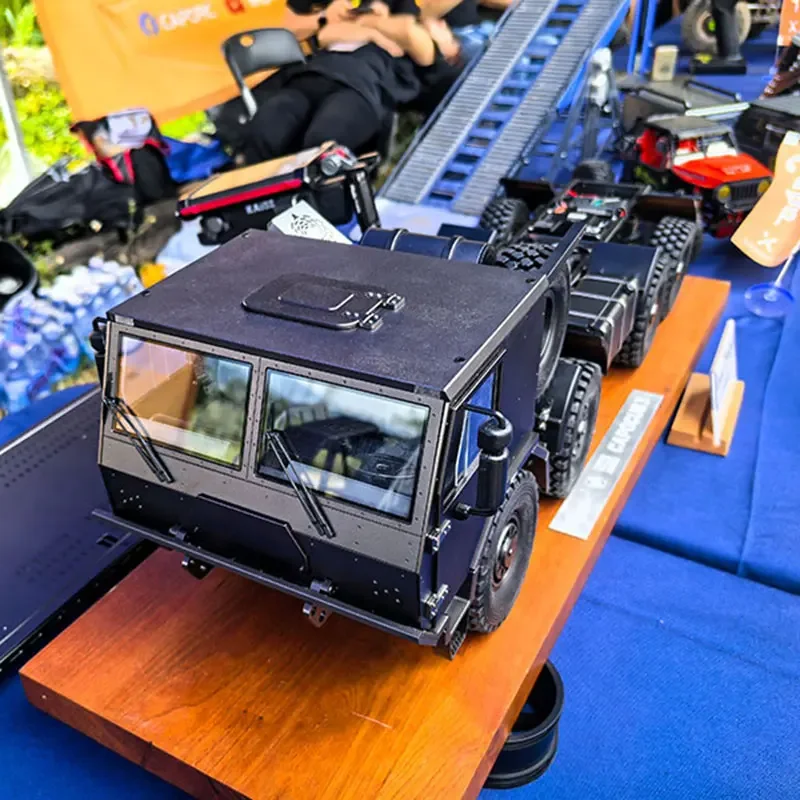 RC 1/18 CAPO TATRA CUB3 Alloy Off-Road Vehicle Eight-wheel Drive Tracked Military Style 12th Anniversary Edition Adult Toy 8*8 2