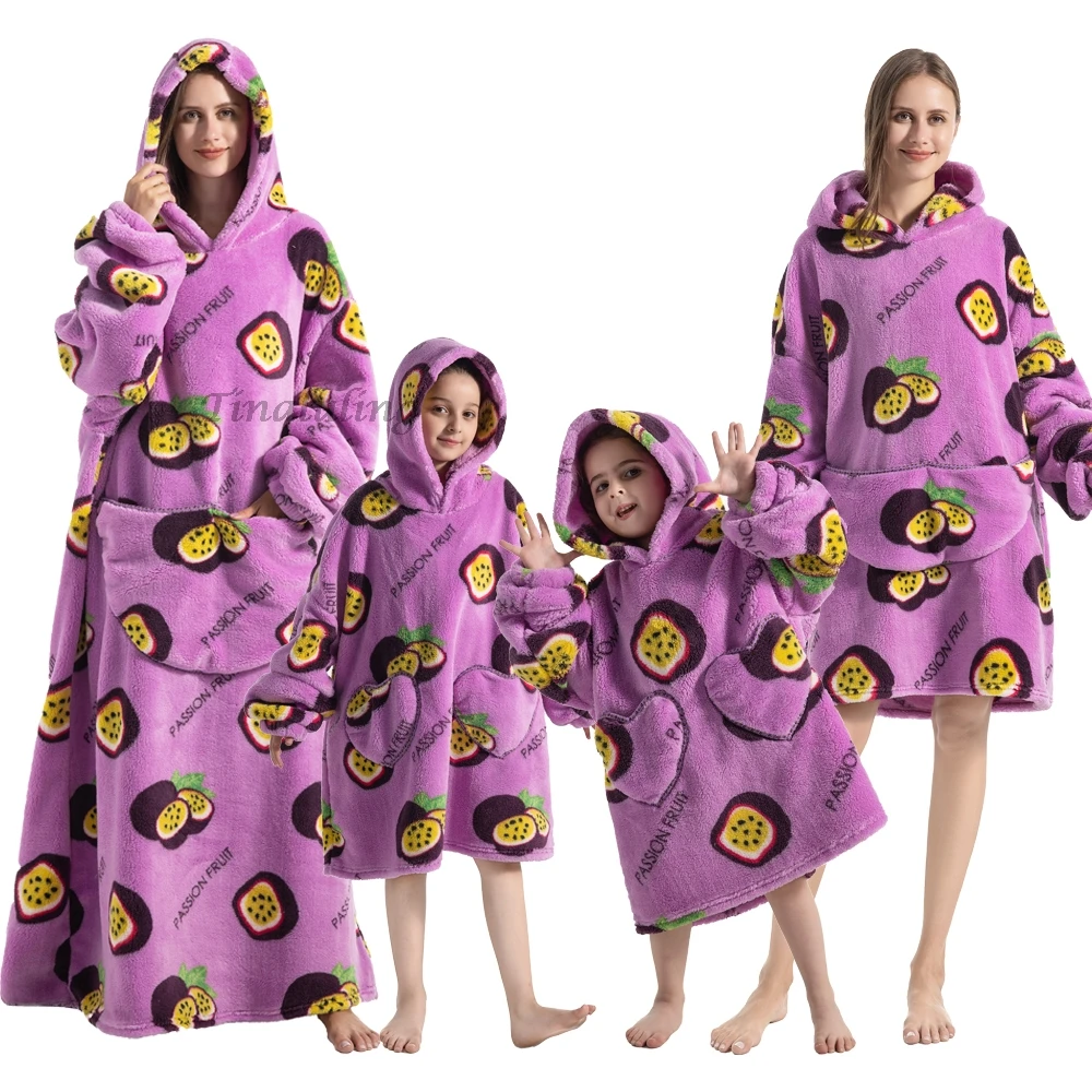 Winter Warm Flannel Teenager Women Men Bathrobe Wearable TV Blankets Super Long Sherpa Kids Robes Family Look Clothes Pajamas