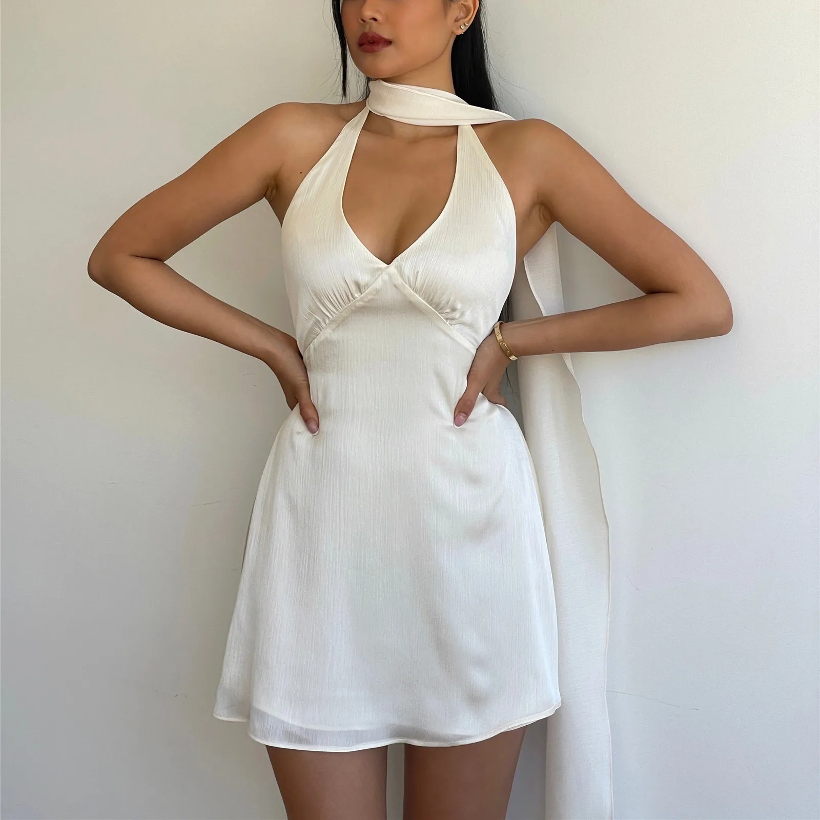 

Gaono Satin Sleeveless Short Dress Chic Women Y2K Retro Elegant Halter Neck Backless Mini Dress 90s Vintage Streetwear