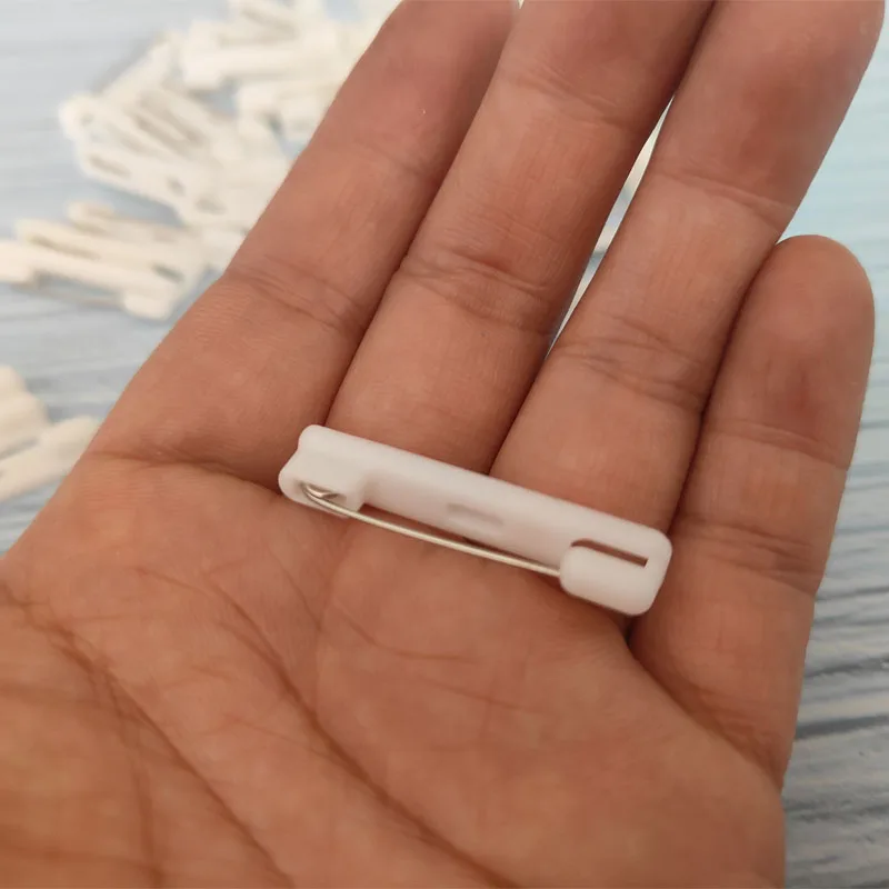 200pcs DIY 웨딩 브로치 만들기 ID 배지 홀더 교체 액세서리에 대 한 흰색 플라스틱 안전 브로치 핀 바
