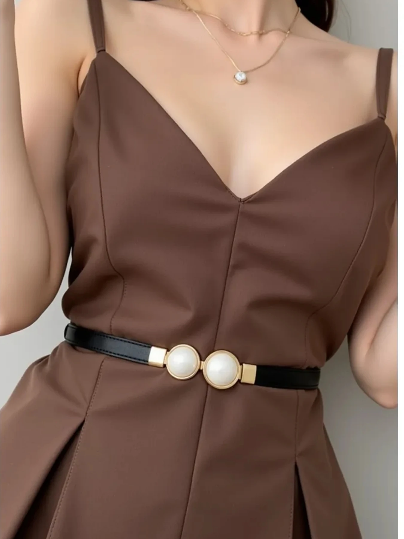 1 Stück Neuer Eleganter Vintage Perlen-Taillengürtel, Koreanischer Stil Pullover-Jacken-Gürtel mit Haken, Elastischer Schmaler Ledergürtel für Damen