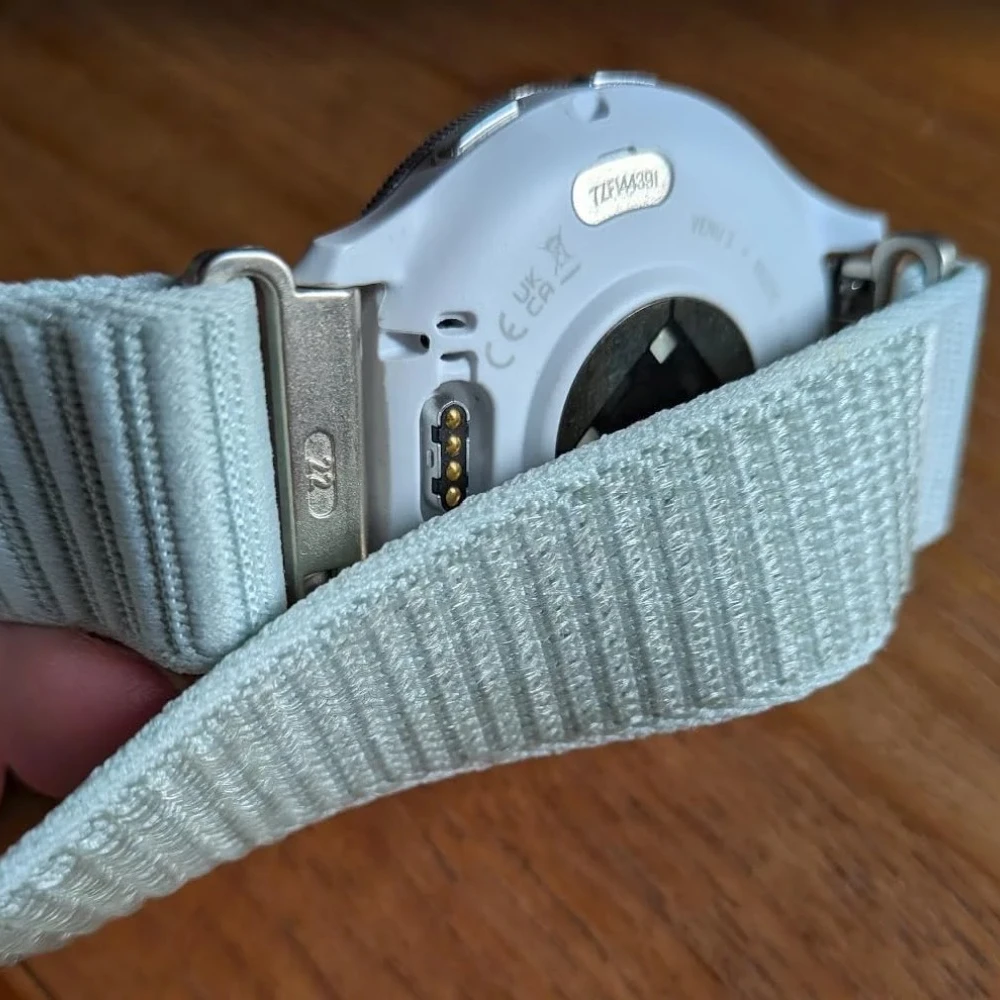 Breathable Nylon Loop Strap for Smartwatches (18/20/22mm)