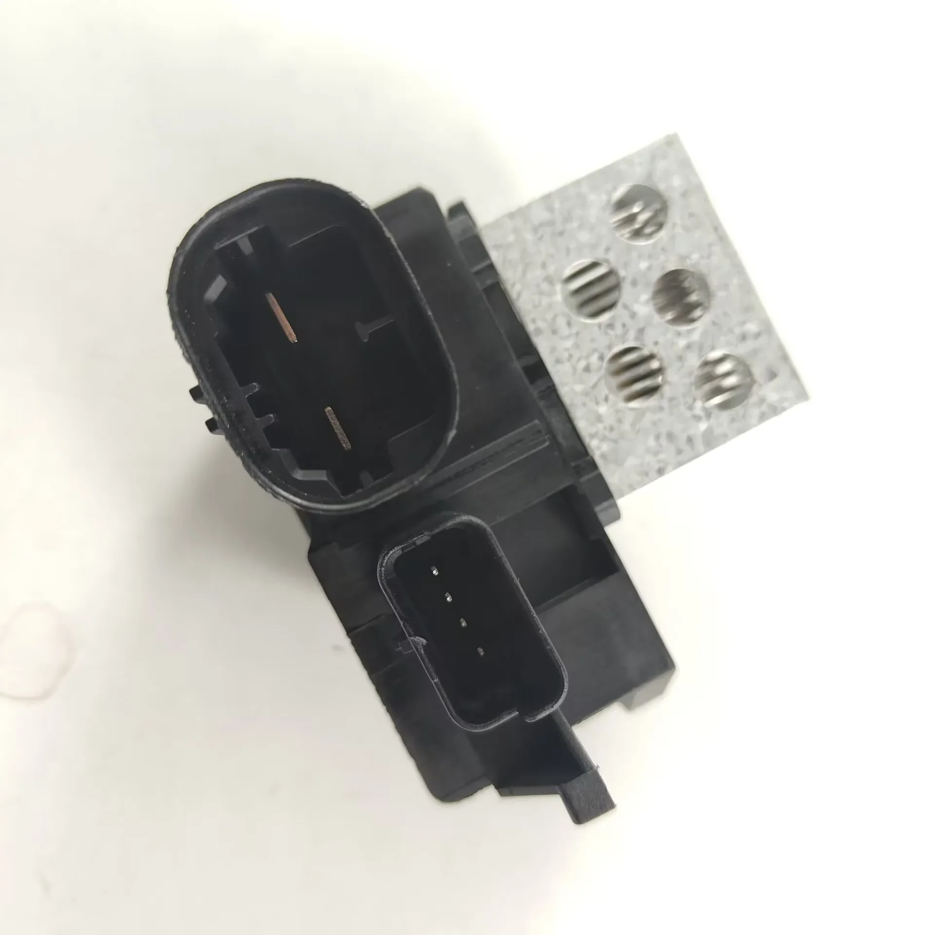 Radiator Fan Controller Relay Resistor 9673999980 For Peugeot 308CC 308SW RCZ Citroen DS 5 DS 6 5LS