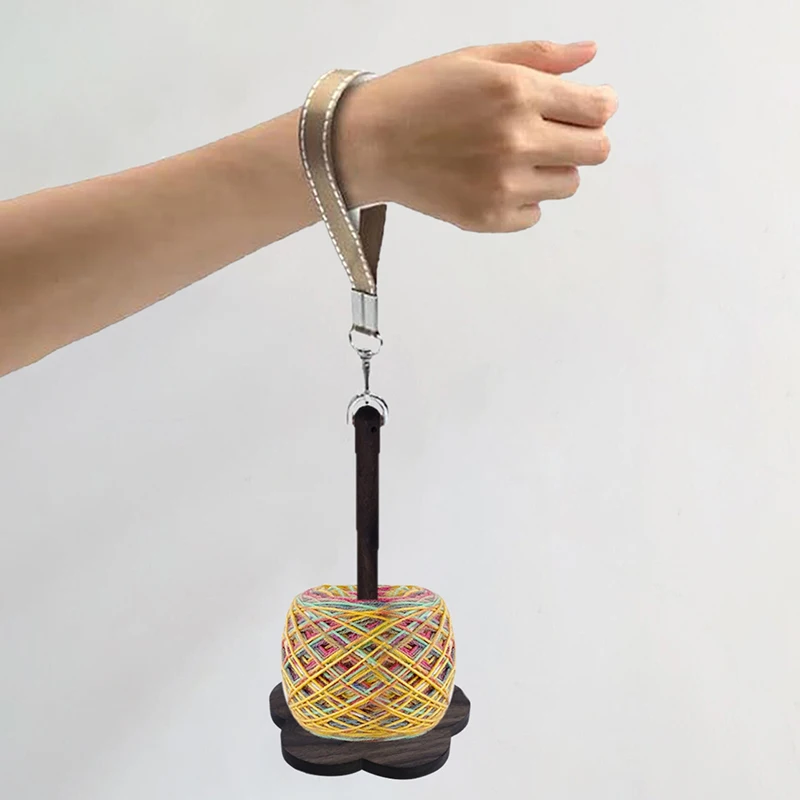 Wrist Yarn Holder Crocheting Yarn Storage Knitting Tool Wooden Wrist Strap Knitting Organizer 1X