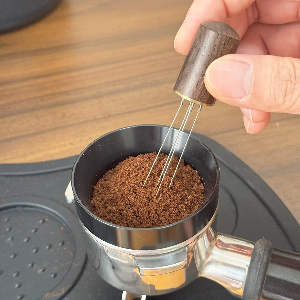 Espresso puck preparation