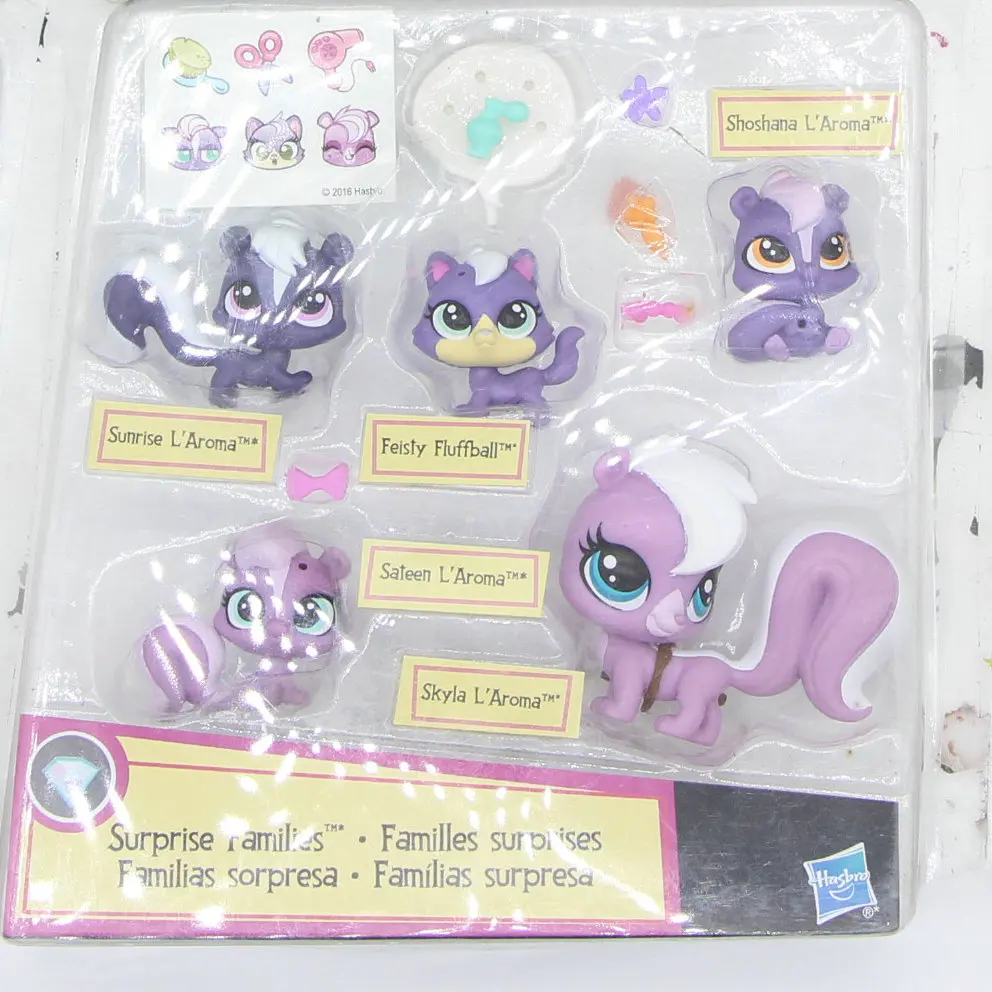 New in box Original PETs shop surprise families Set lovely Cottect
