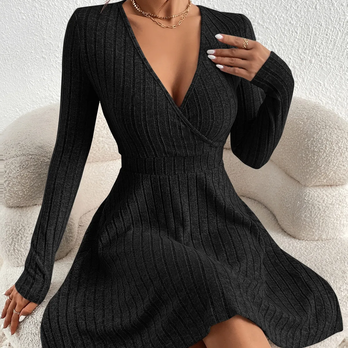 Autumn and Winter New Women's Knitted Slim Sexy Sheath Dress Waist Slimming Inside a Short Bag Hip Little Black Dress 6