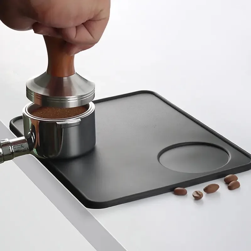 Anti-Rutsch-Kaffee-Manipulationsmatte, lebensmittelechtes Silikon-Pad, Espresso-Kaffee-Tamper-Ecke, schwarz, verdickte Matte für Büro, Bar, Geschäft – Detail 12