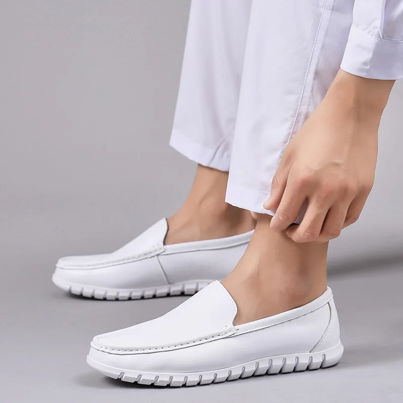 Hospital men's white nurse shoes comfortable soft soled leather shoes Flat heel elastic sole casual shoes work shoes