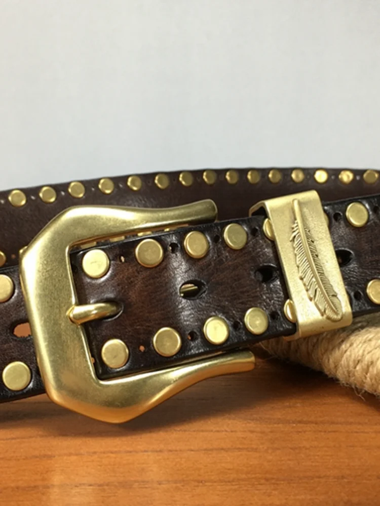 Cintura uomo in vera pelle CHIAROSCURO mod. CARACAS colore BLU con borchie random Made in Italy | CINTURE IN PELLE VINTAGE / BORCHIE | Emporium Italy