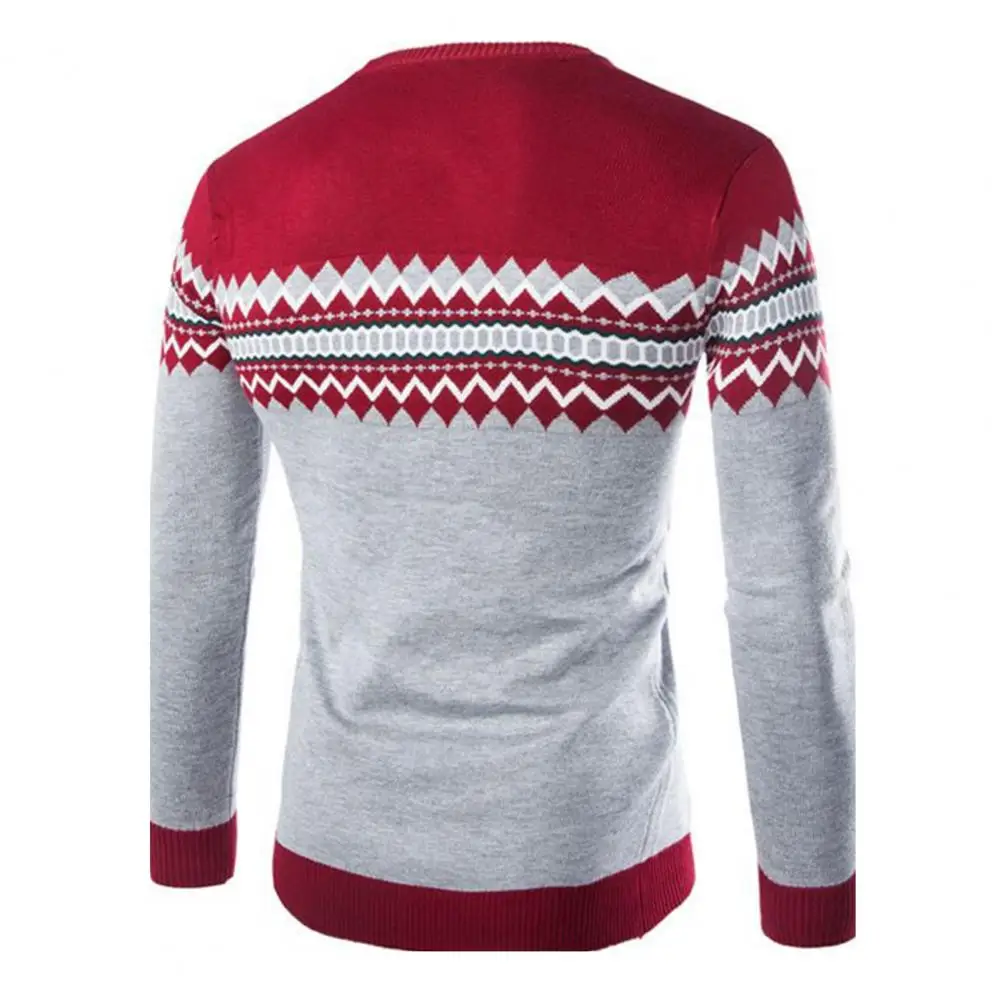

Material: Made from 100% polyester, this knitted long sleeve is lightweight and comfortable for all-day wear.