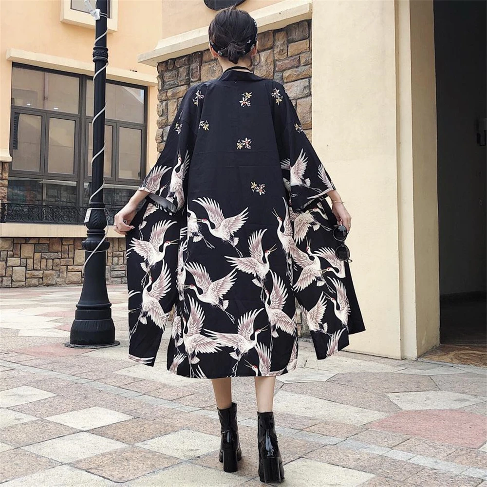 

Traditional Japanese Black Crane Print Cardigan Summer Beach Yukata Haori Retro Women Asian Costumes Long Kimono Shirt
